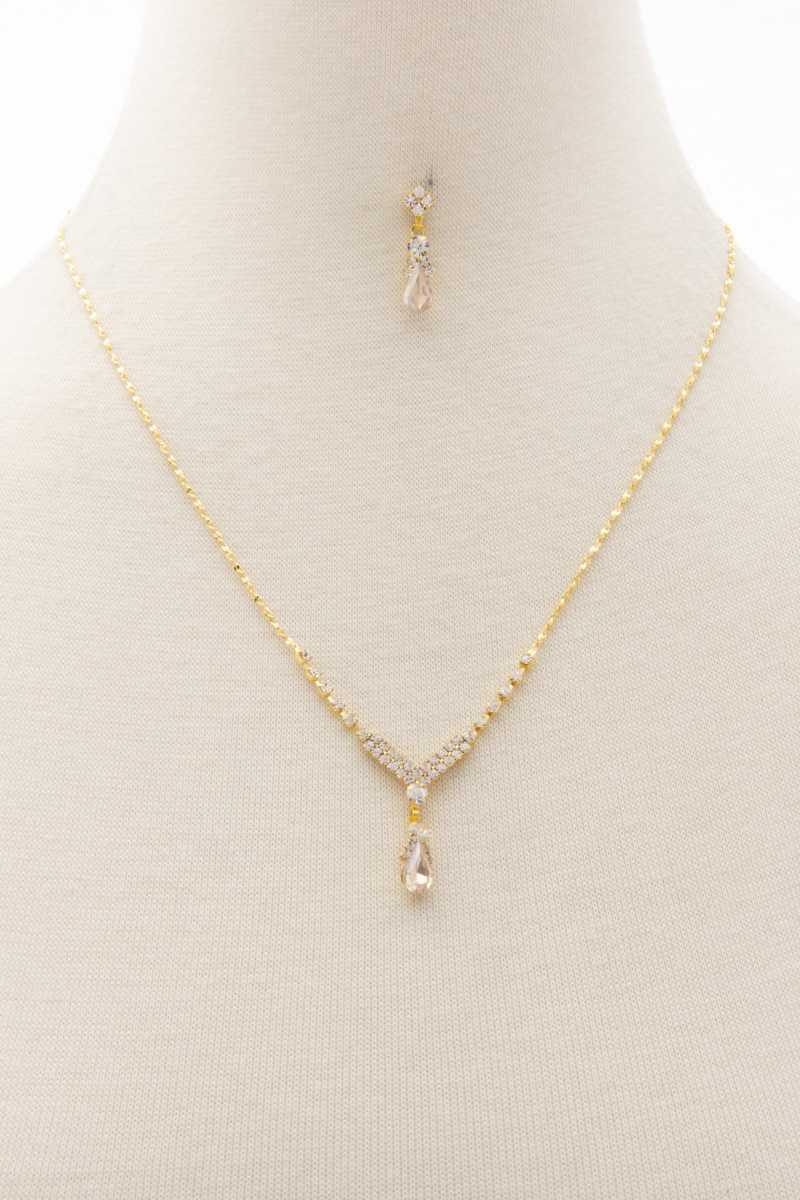 Dainty Crystal V Necklace