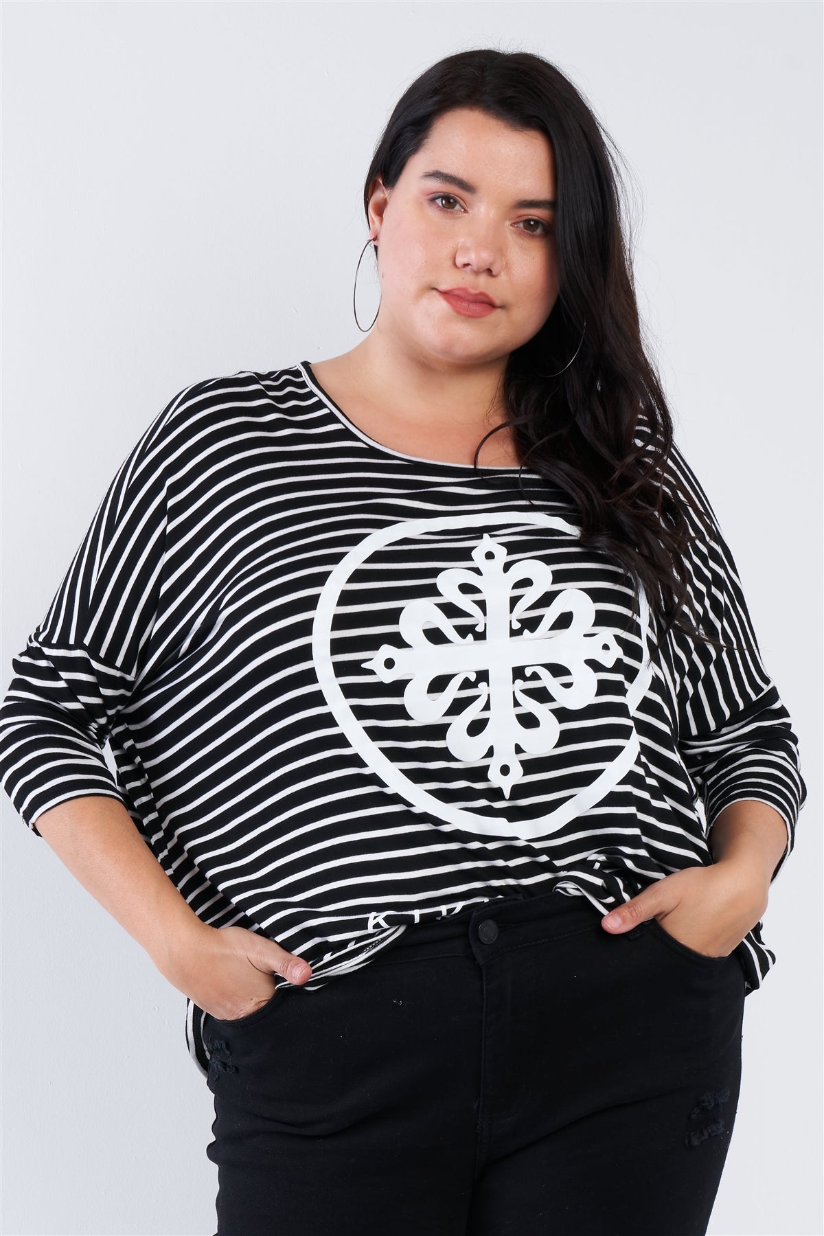 Plus Size Black White Stripe Scoop Neck Relaxed Fit "kiki Larue" Top