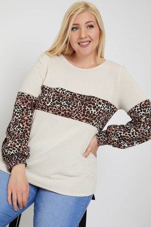 Round Neckline Contrast Print Top