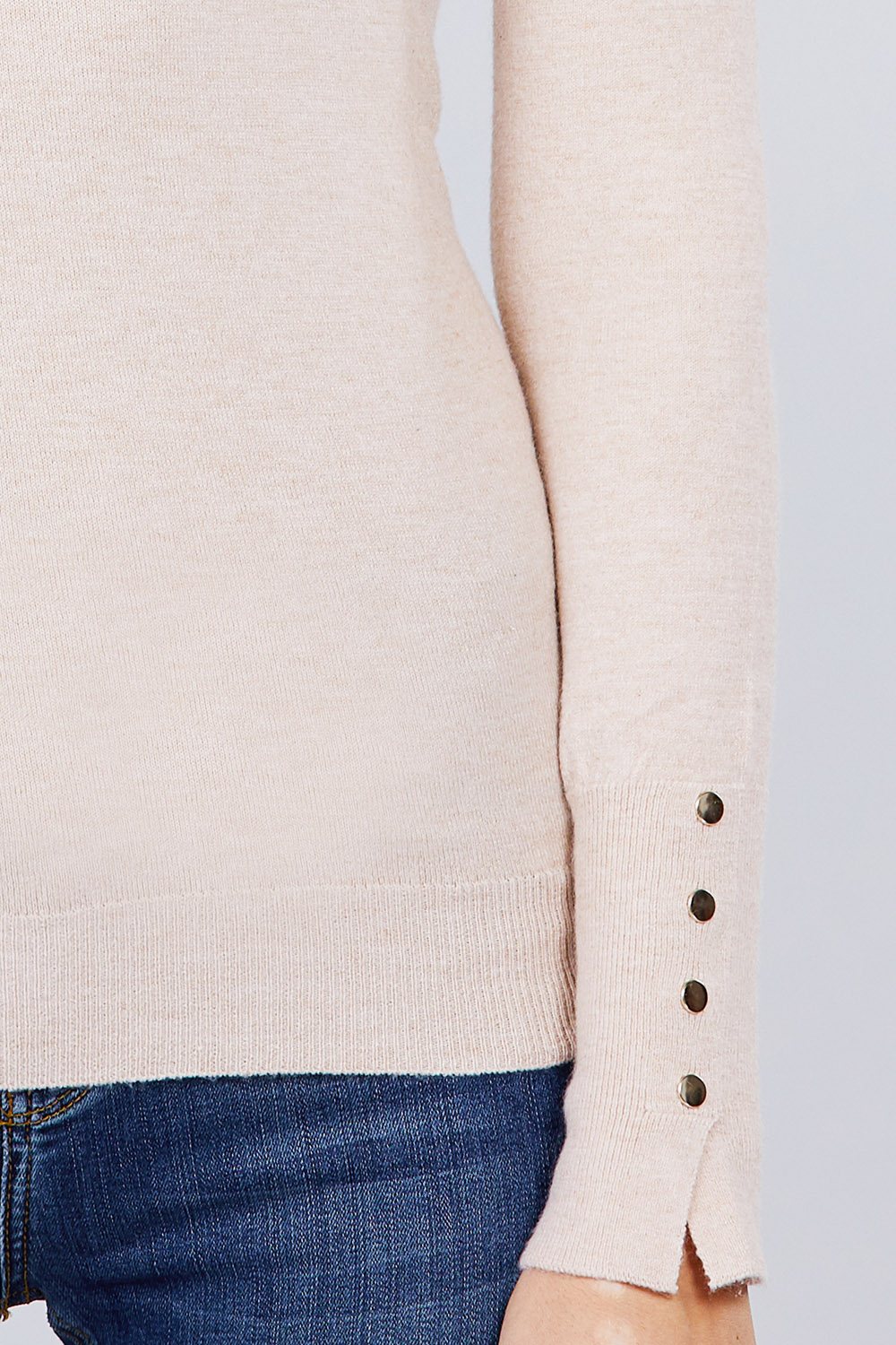 Crew Neck Sweater W/rivet Button