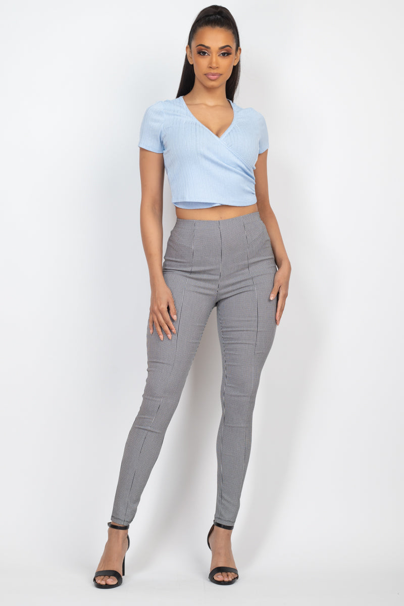 Short-sleeve V-neck Crop Top