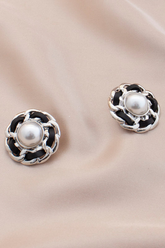 Pearl Curb Link Round Metal Earring